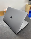 Mackbook pro i7 8GB RAM 256GB SSD